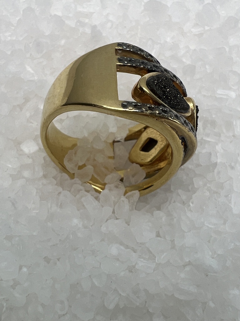 Anillo de acero