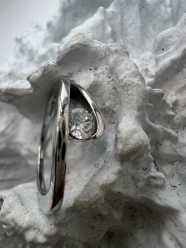 [17228-R LINE] Anillo de plata